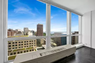 330 W Diversey Pkwy, Chicago, IL 60657 - Photo 4