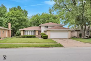 16816 Greenwood Ave, South Holland, IL 60473 - Photo 2