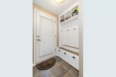 947 W 36th Street, Chicago, IL 60609 - Photo 4