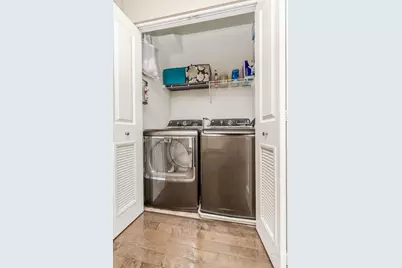 947 W 36th Street, Chicago, IL 60609 - Photo 18