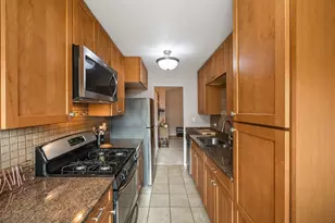 611 Hapsfield Ln, Buffalo Grove, IL 60089 - Photo 10