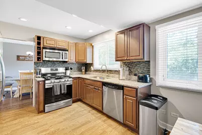 5 Oriole Court, Woodridge, IL 60517 - Photo 6