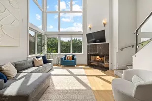 2047 N Leavitt St, Chicago, IL 60647 - Photo 2