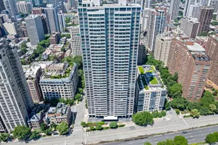 1300 N Lake Shore Dr, Chicago, IL 60610 - Photo 32