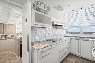 1300 N Lake Shore Dr, Chicago, IL 60610 - Photo 30