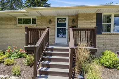 15 S 10th Street, Saint Charles, IL 60174 - Photo 2