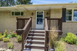 15 S 10th St, Saint Charles, IL 60174 - Photo 2