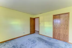 8593 Sandalwood Dr, Darien, IL 60561 - Photo 28