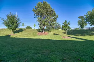 8593 Sandalwood Dr, Darien, IL 60561 - Photo 32