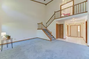 8593 Sandalwood Dr, Darien, IL 60561 - Photo 18