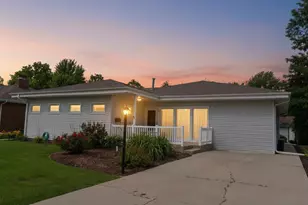 915 Adams St, Ottawa, IL 61350 - Photo 28
