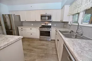 915 Adams St, Ottawa, IL 61350 - Photo 6
