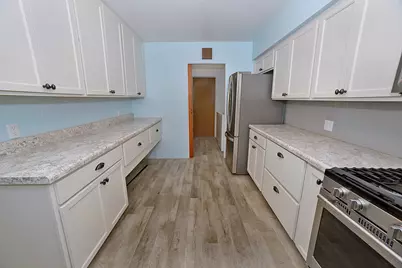 915 Adams Street, Ottawa, IL 61350 - Photo 8