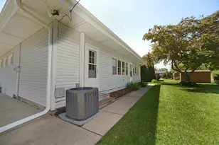 915 Adams St, Ottawa, IL 61350 - Photo 26
