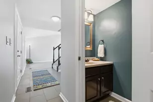 476 Essex Pl, Carol Stream, IL 60188 - Photo 6
