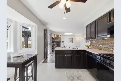 476 Essex Place, Carol Stream, IL 60188 - Photo 10
