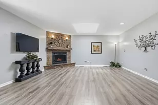 476 Essex Pl, Carol Stream, IL 60188 - Photo 14