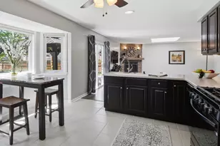 476 Essex Pl, Carol Stream, IL 60188 - Photo 12