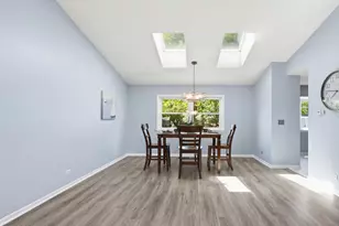 476 Essex Pl, Carol Stream, IL 60188 - Photo 8