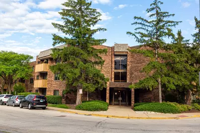 925 Spring Hill Drive #311, Northbrook, IL 60062 - Photo 2