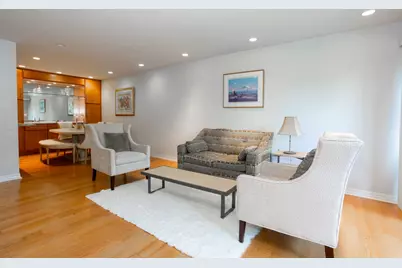 925 Spring Hill Drive #311, Northbrook, IL 60062 - Photo 10