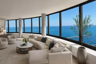155 N Harbor Dr, Chicago, IL 60601 - Photo 2