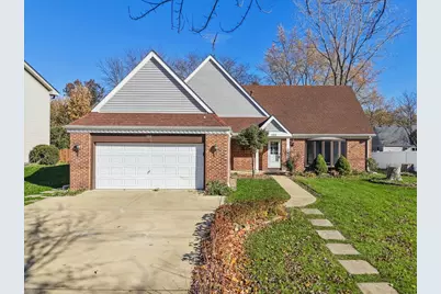 122 Encina Drive, Naperville, IL 60540 - Photo 1