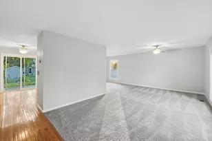 122 Encina Dr, Naperville, IL 60540 - Photo 4