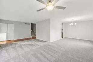 122 Encina Dr, Naperville, IL 60540 - Photo 6