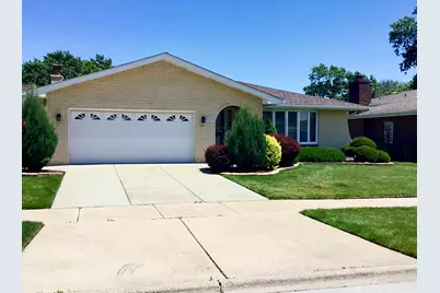 9525 S Kolin Avenue, Oak Lawn, IL 60453 - Photo 1
