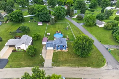 11515 Cedarbrook Road, Roscoe, IL 61073 - Photo 2