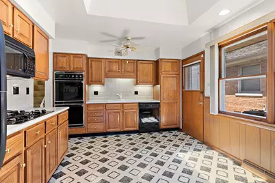 6000 Crain Street, Morton Grove, IL 60053 - Photo 12