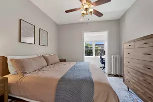 916 W Waveland Ave, Chicago, IL 60613 - Photo 16
