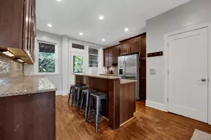 916 W Waveland Ave, Chicago, IL 60613 - Photo 8