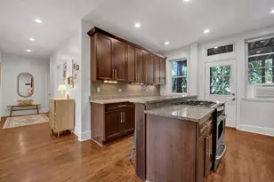 916 W Waveland Ave, Chicago, IL 60613 - Photo 10