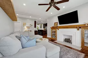 916 W Waveland Ave, Chicago, IL 60613 - Photo 4