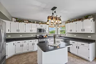 24427 Arrowhead Dr, Manhattan, IL 60442 - Photo 12