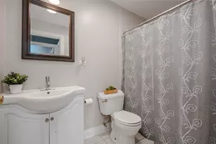 685 E Fullerton Ave, Glendale Heights, IL 60139 - Photo 14