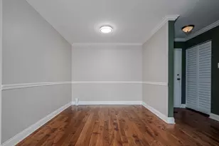685 E Fullerton Ave, Glendale Heights, IL 60139 - Photo 8