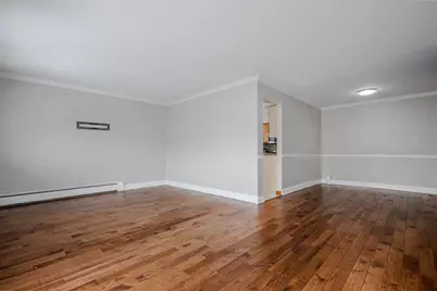 685 E Fullerton Avenue #201, Glendale Heights, IL 60139 - Photo 4