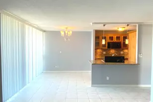 1043 S York Rd, Bensenville, IL 60106 - Photo 6