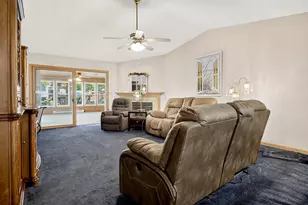 3510 Grandview Dr, Rockford, IL 61114 - Photo 6