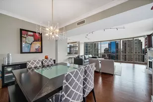 21 E Huron St, Chicago, IL 60611 - Photo 14