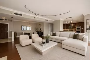 21 E Huron St, Chicago, IL 60611 - Photo 8