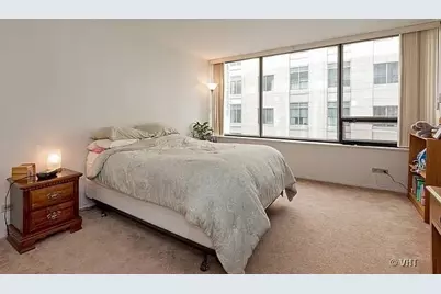 233 E Erie Street #1701, Chicago, IL 60611 - Photo 4