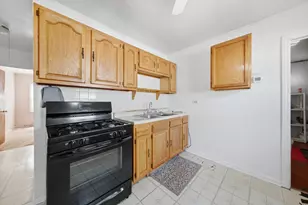6811 W Crandall Ave, Worth, IL 60482 - Photo 8