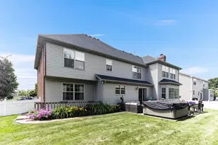 16305 Riverwood Dr, Plainfield, IL 60586 - Photo 2
