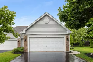 413 Carriage Ct, Oswego, IL 60543 - Photo 1
