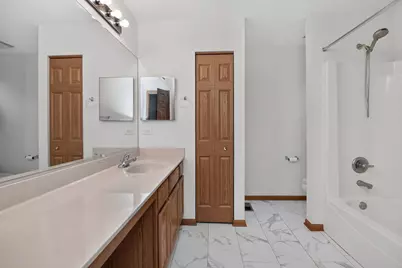 2120 Grand Pointe Trail, Aurora, IL 60503 - Photo 18