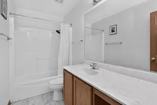 2120 Grand Pointe Trail, Aurora, IL 60503 - Photo 22